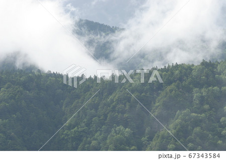 山の雲 山の雲 67343584