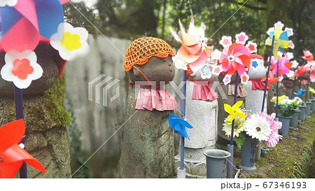 増上寺の衣装を纏いたお地蔵さん 増上寺の衣装を纏いたお地蔵さん 67346193