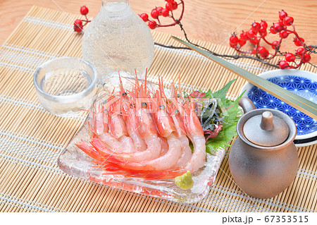 石川県産の甘海老（アマエビ、甘エビ）のお刺身。 67353515