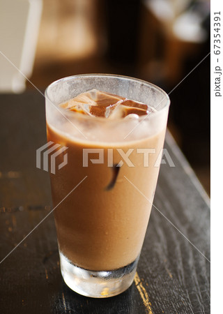 Iced Cafe coffee  67354391