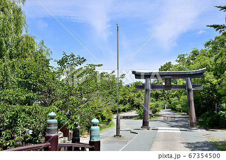 柳川市　三柱神社の鳥居 67354500