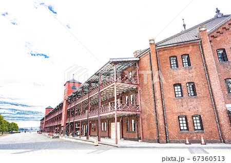 都市風景 横浜 赤レンガ倉庫 色鉛筆 のイラスト素材