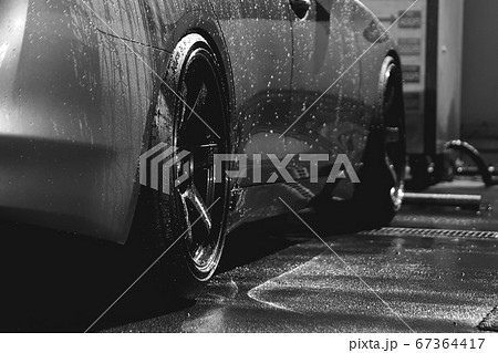 洗車風景 67364417