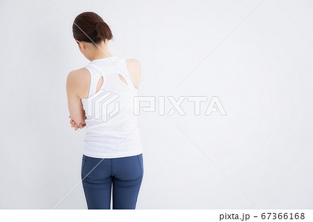 スポーツウェアの女性 スポーツウェアの女性 67366168