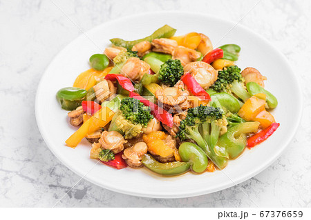 ホタテと野菜のオイスターソース炒め 67376659