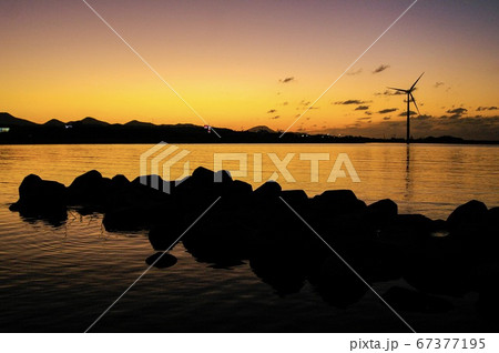 高津川の夕暮れ 67377195