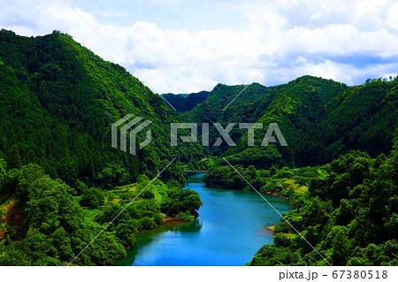 三重県名張市、香落渓の風景、青蓮寺川と自然の風景【7月】 67380518