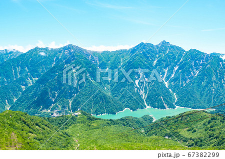 立山黒部アルペンルート・大観峰の風景 67382299