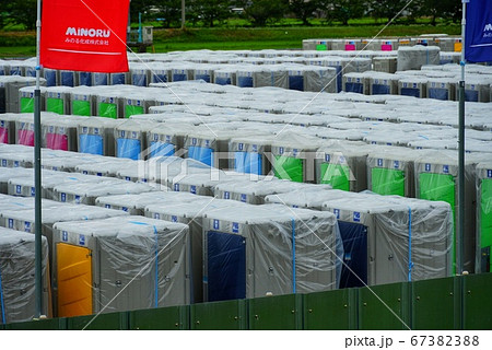 仮設トイレ 67382388