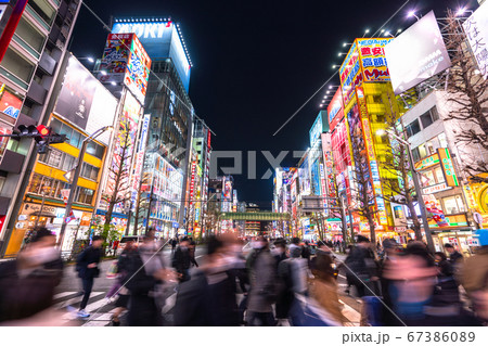 《東京都》秋葉原電気街・夜景 67386089