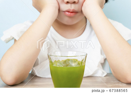 野菜嫌いな女の子 67388565