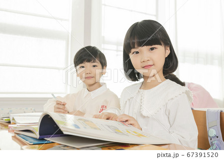 Happy children concept, a portrait of asian children smiling 076 67391520