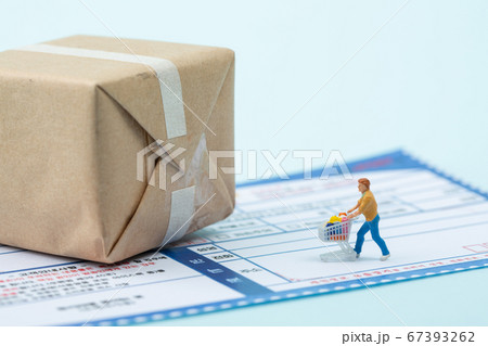 Miniature world concept- Miniature figurine of traveler, businessman, couple, family 223 67393262