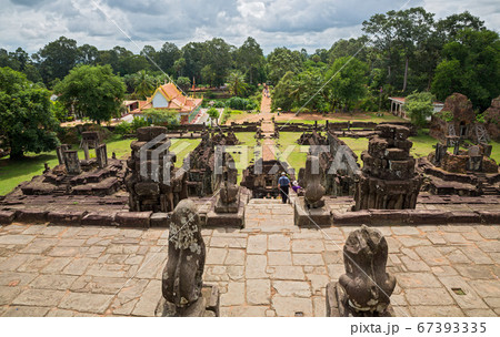 Bakong wat and jungle Bakong wat and jungle 67393335