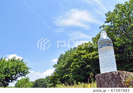 水分補給 67397883