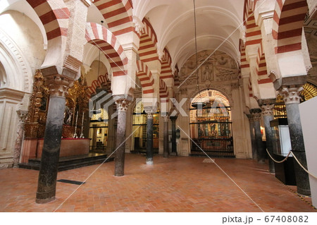 早朝のメスキータ 67408082