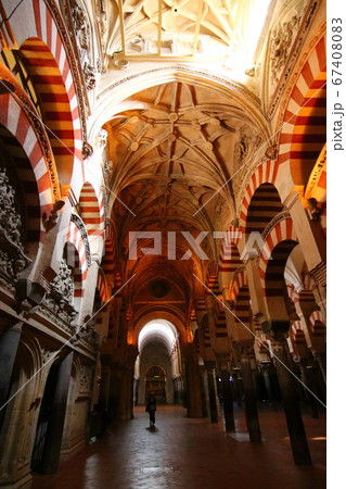 早朝のメスキータ 67408083