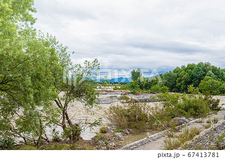 大雨後の梓川　松本市 67413781