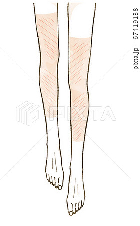 日焼け跡がついている女性の脚 67419138