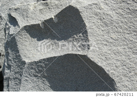 荒い岩肌 荒い岩肌 67420211