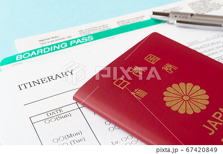 渡航計画 パスポートと航空券と旅程表 旅行 出張 渡航計画 パスポートと航空券と旅程表 旅行 出張 67420849