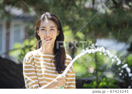 女性 女 女の子 67423245