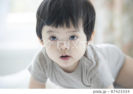 赤ちゃん 子供 幼児 67423334