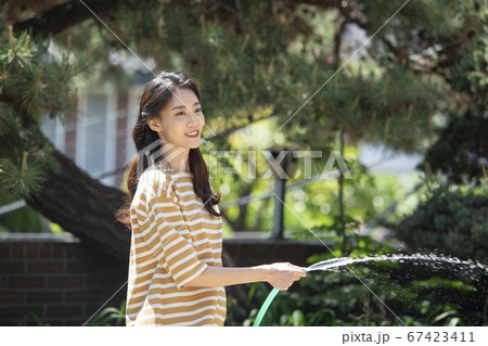 女性 女 女の子 67423411