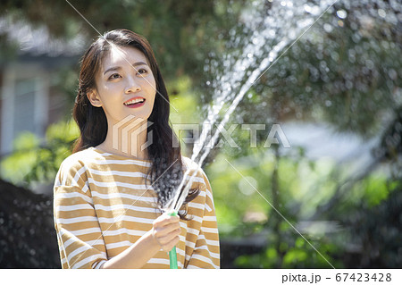 女性 女 女の子 67423428