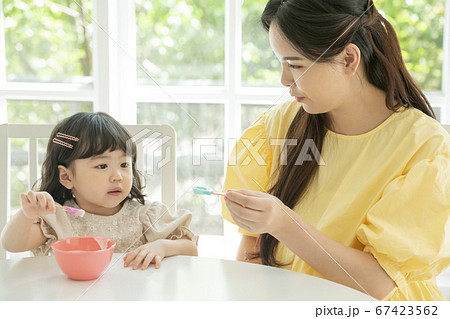 子供 ママ 母 67423562