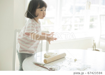 ライフスタイル 女性 女 67423594