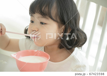 女性 女 女の子 67423598