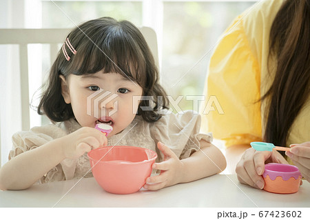 女性 女 女の子 67423602