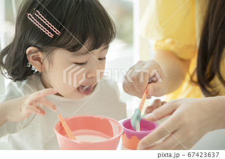 子供 ママ 母 67423637