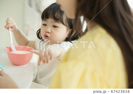 子供 ママ 母 67423638