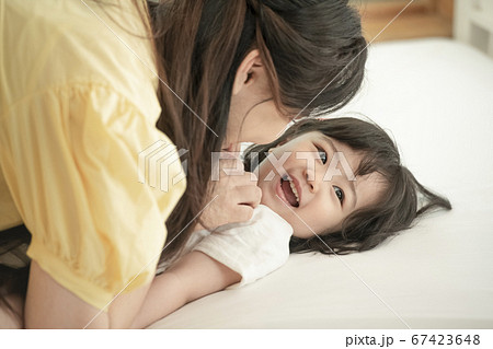 子供 ママ 母 67423648