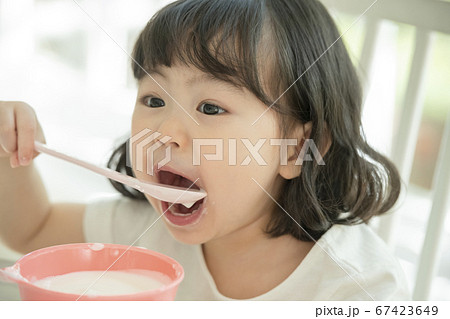 女性 女 女の子 67423649