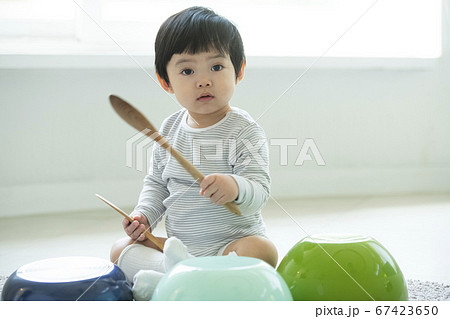 幼児 韓国人 ポートレート 67423650