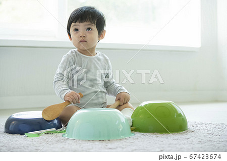 幼児 韓国人 ポートレート 67423674