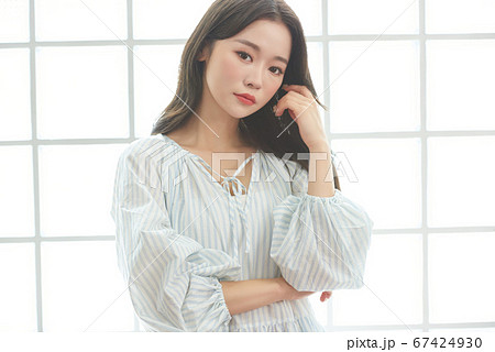 20代 女性 女 67424930