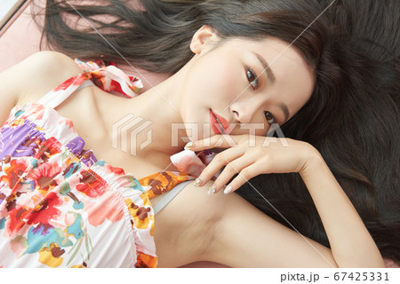 20代 女性 女 67425331