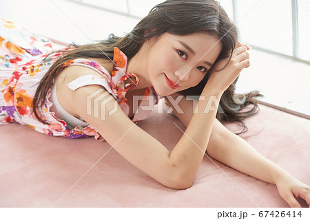 20代 女性 女 67426414