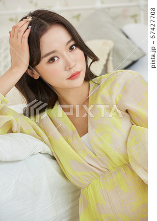 20代 女性 女 67427708