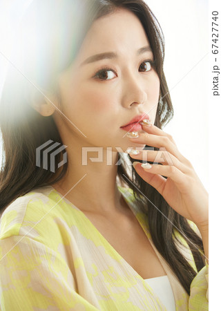 20代 女性 女 67427740