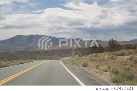 USA ドライブ 4月 ユタ 晴天 ユタ州 米国 USA ドライブ 4月 ユタ 晴天 ユタ州 米国 67427921