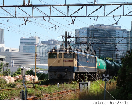 横浜みなとみらいを行く貨物列車（高島線） 67428415