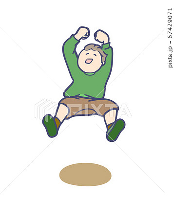 楽しくジャンプする男の子 67429071