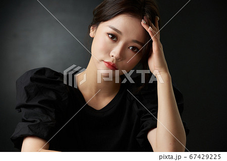 20代 女性 女 67429225