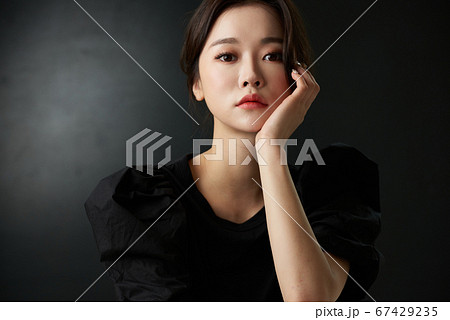 20代 女性 女 67429235