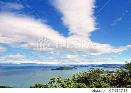 広島県呉市音戸の瀬戸の夏の空 67432718